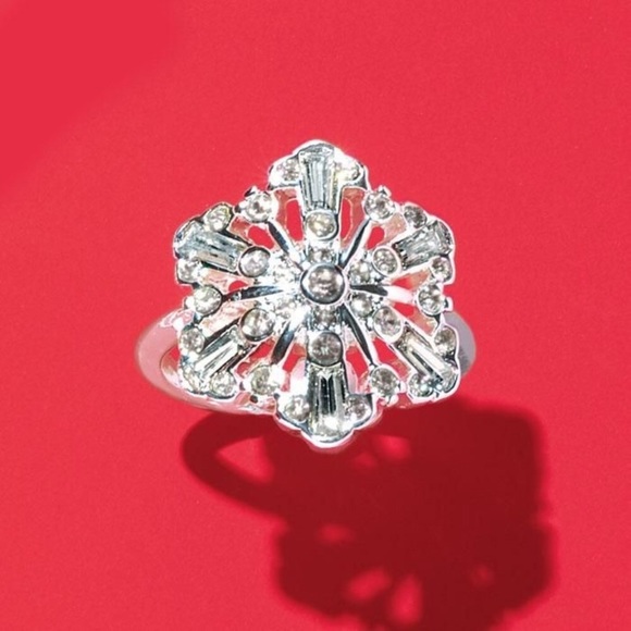NWT Sterling Silver Winter Snowflake Ring ❄️ - Picture 1 of 1
